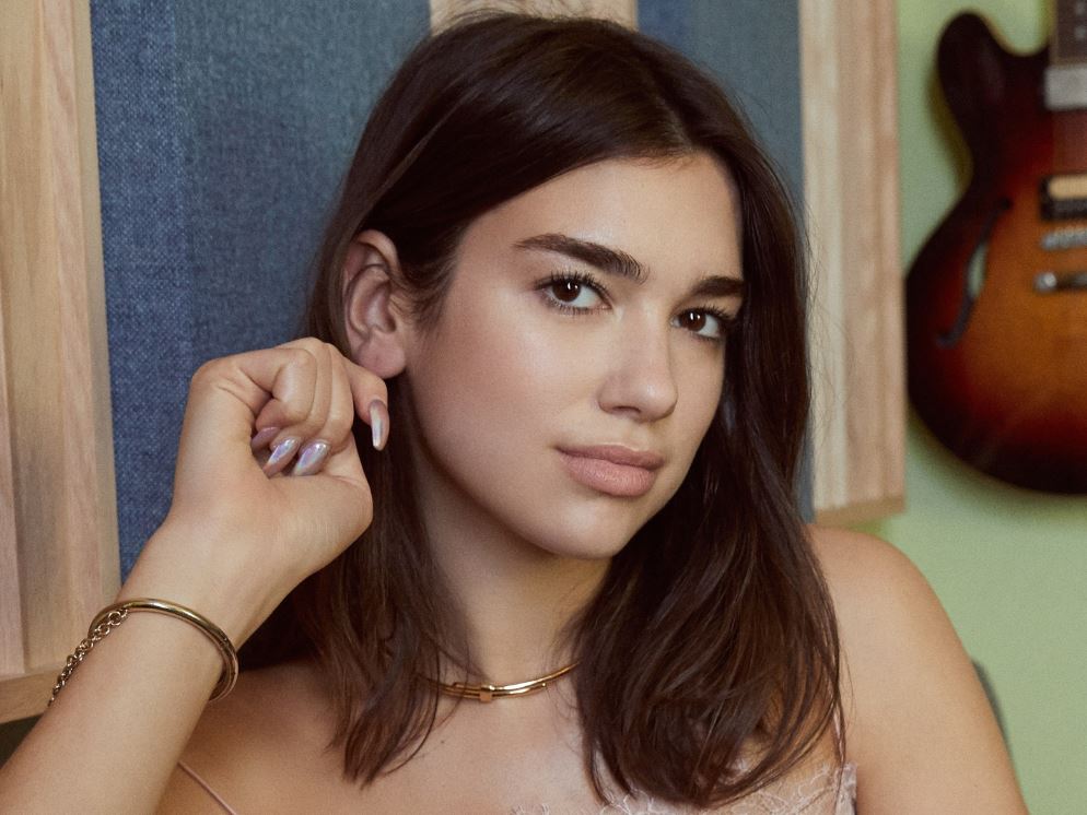 Lihat Stail Rambut  Pendek  Terbaru Dua Lipa 4 Selebriti 